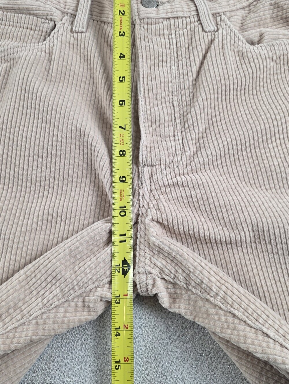 Levi's Ribcage Straight Button Fly Corduroy Pants Jeans Beige Wmn's 29 - Picture 7 of 10